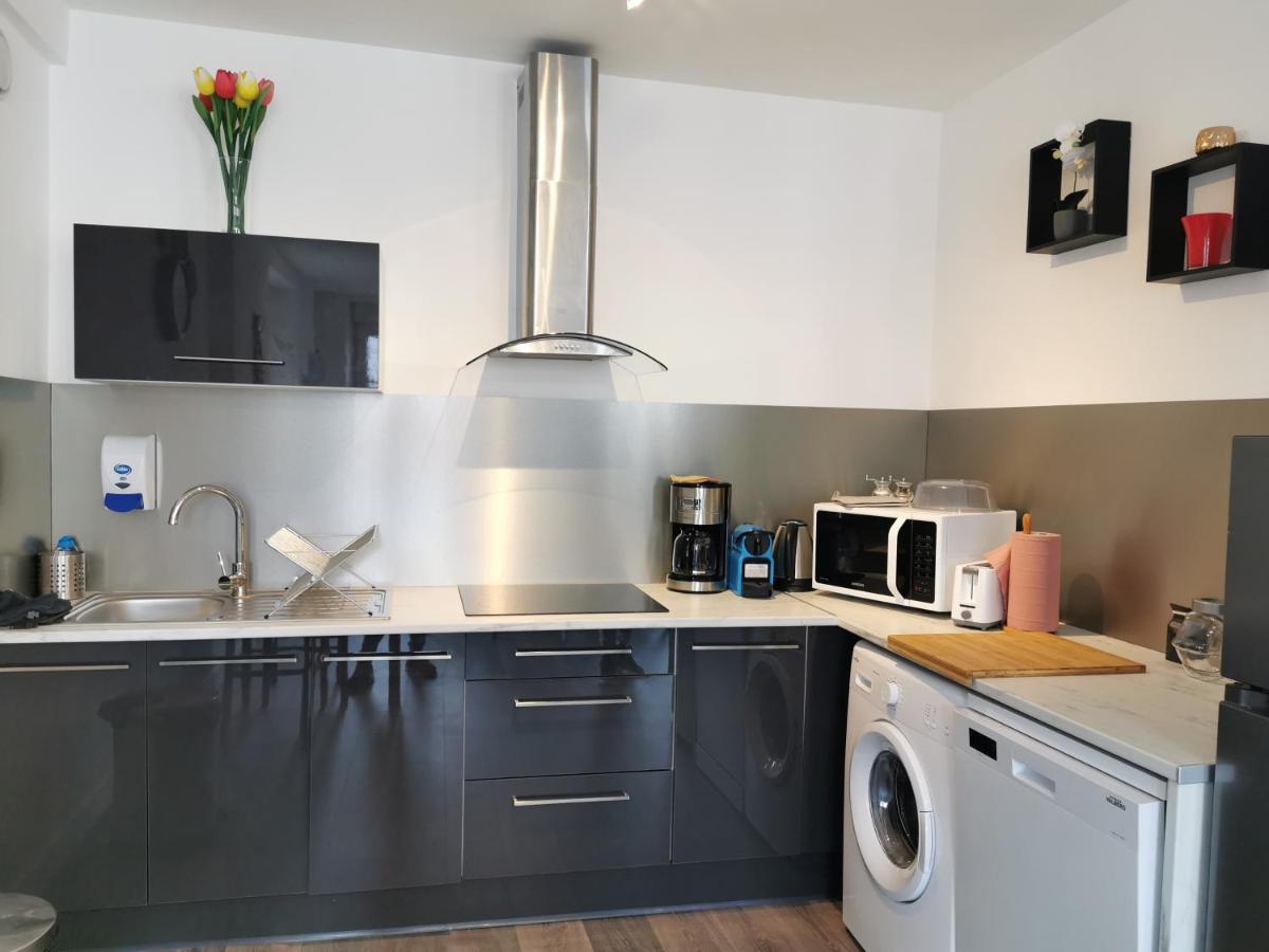 Les appartements du Marché Dinan Esterno foto