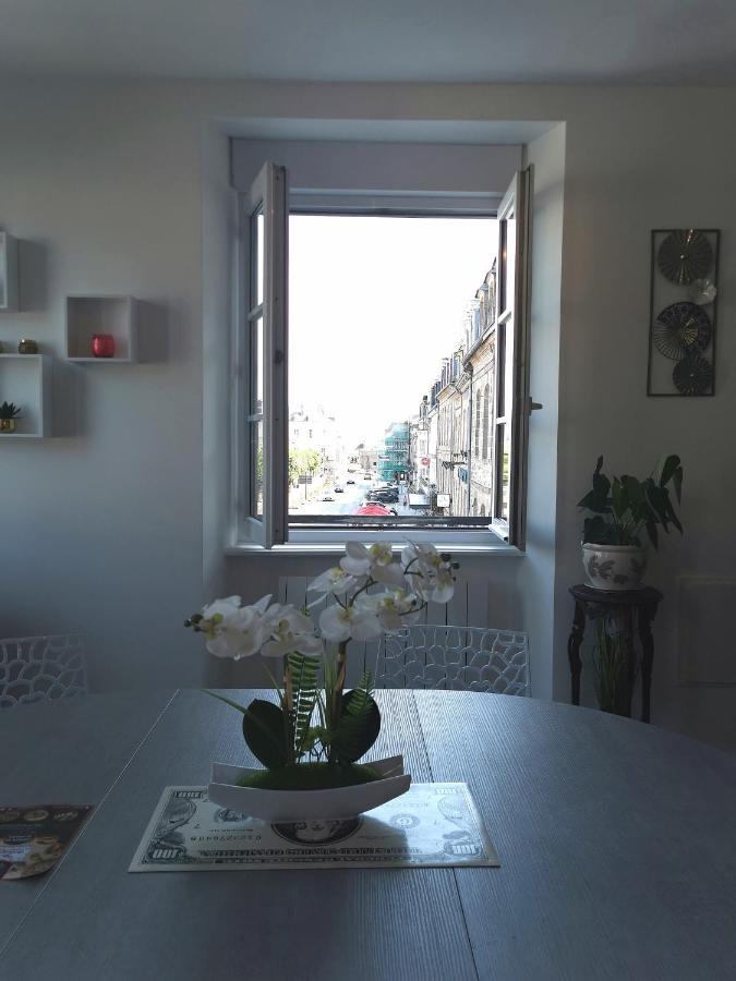 Les appartements du Marché Dinan Esterno foto