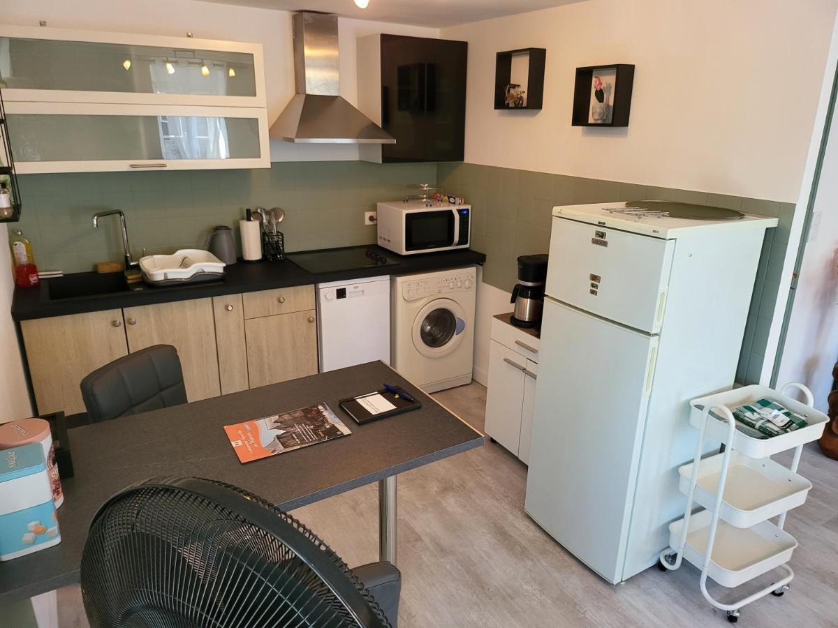 Les appartements du Marché Dinan Esterno foto